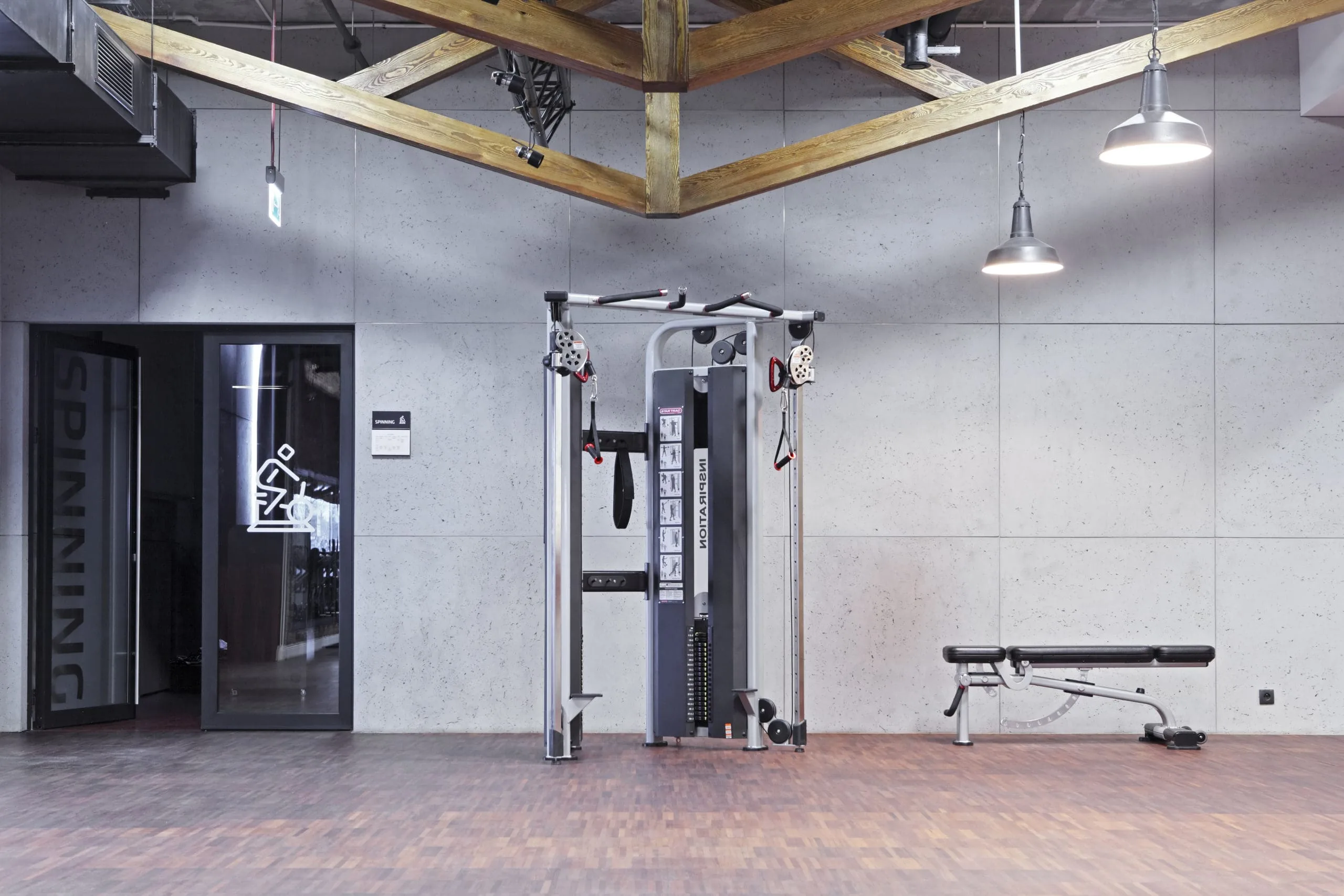 Beton dekoracyjny ConcreAte — realizacja Alchemia / Gdańsk