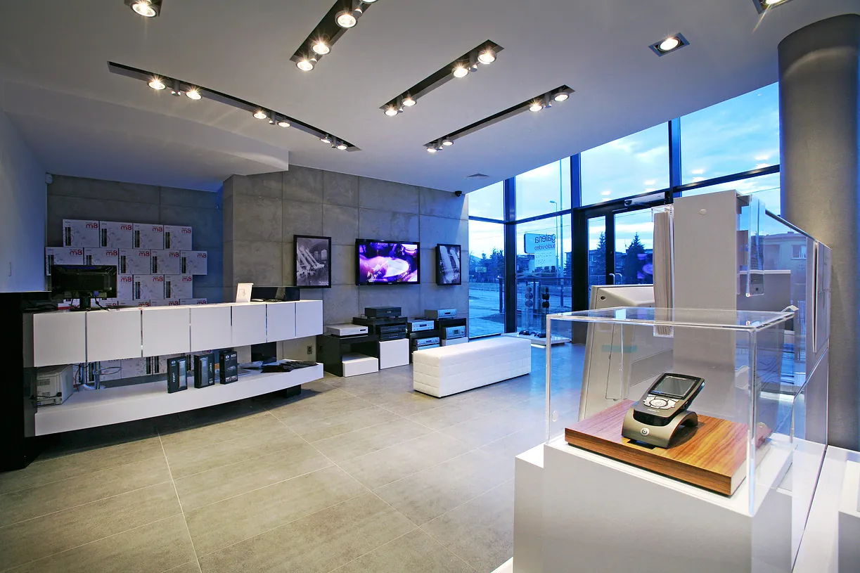 Art Cinema / Kraków — beton architektoniczny ConcreAte