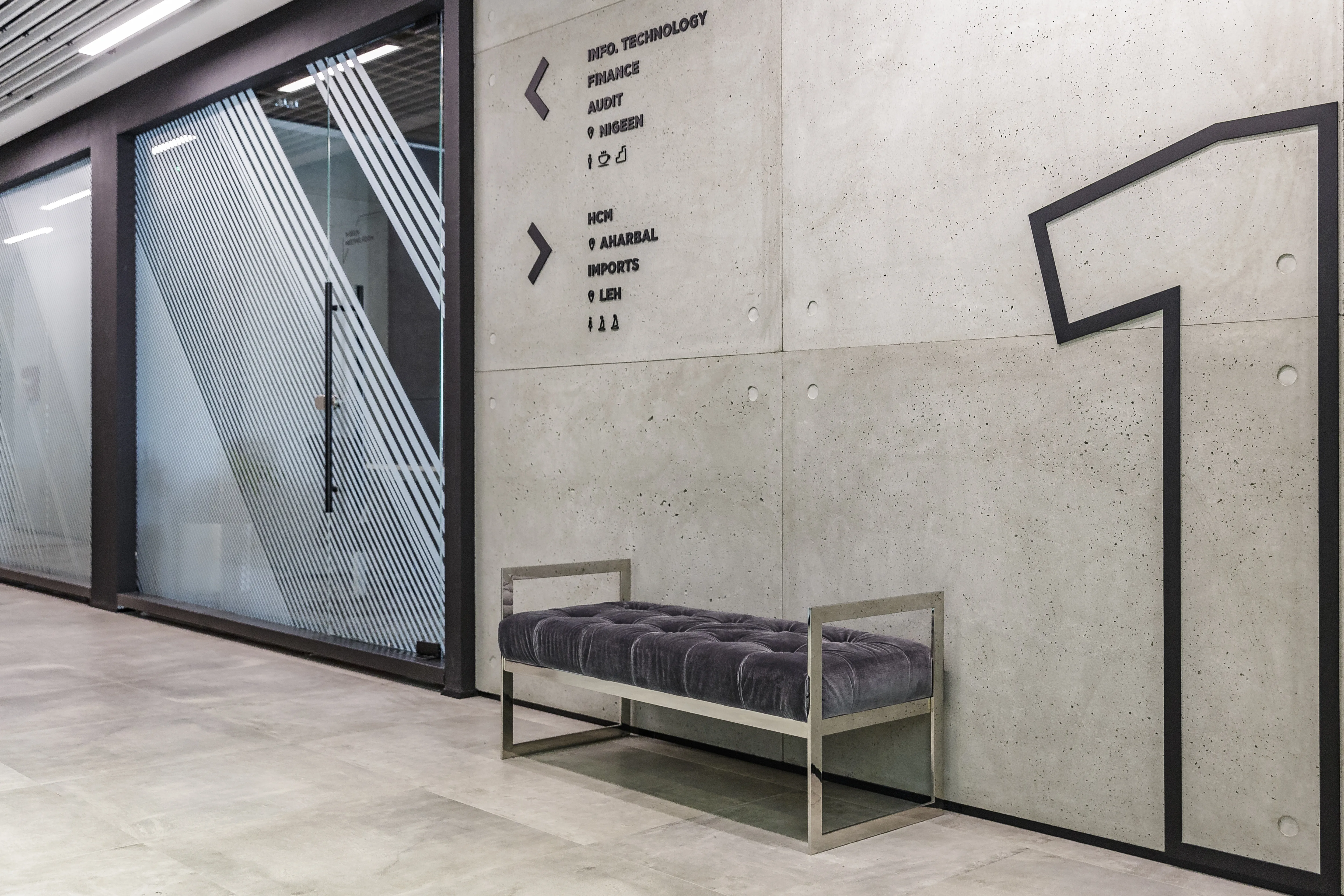 MARINA RETAIL CORPORATION / Dubaj — architectural concrete ConcreAte