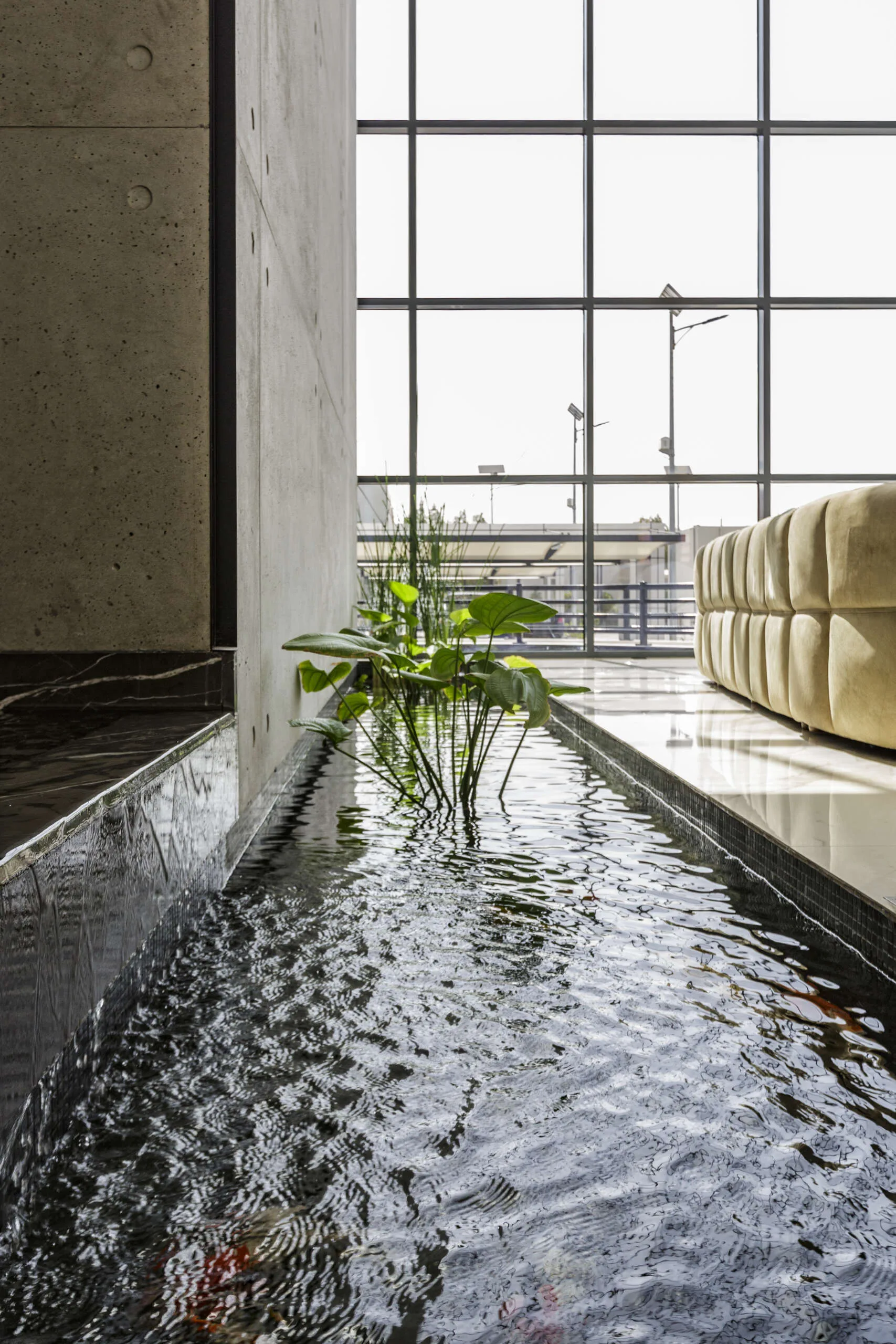 Architectural concrete — office MARINA RETAIL CORPORATION / Dubaj