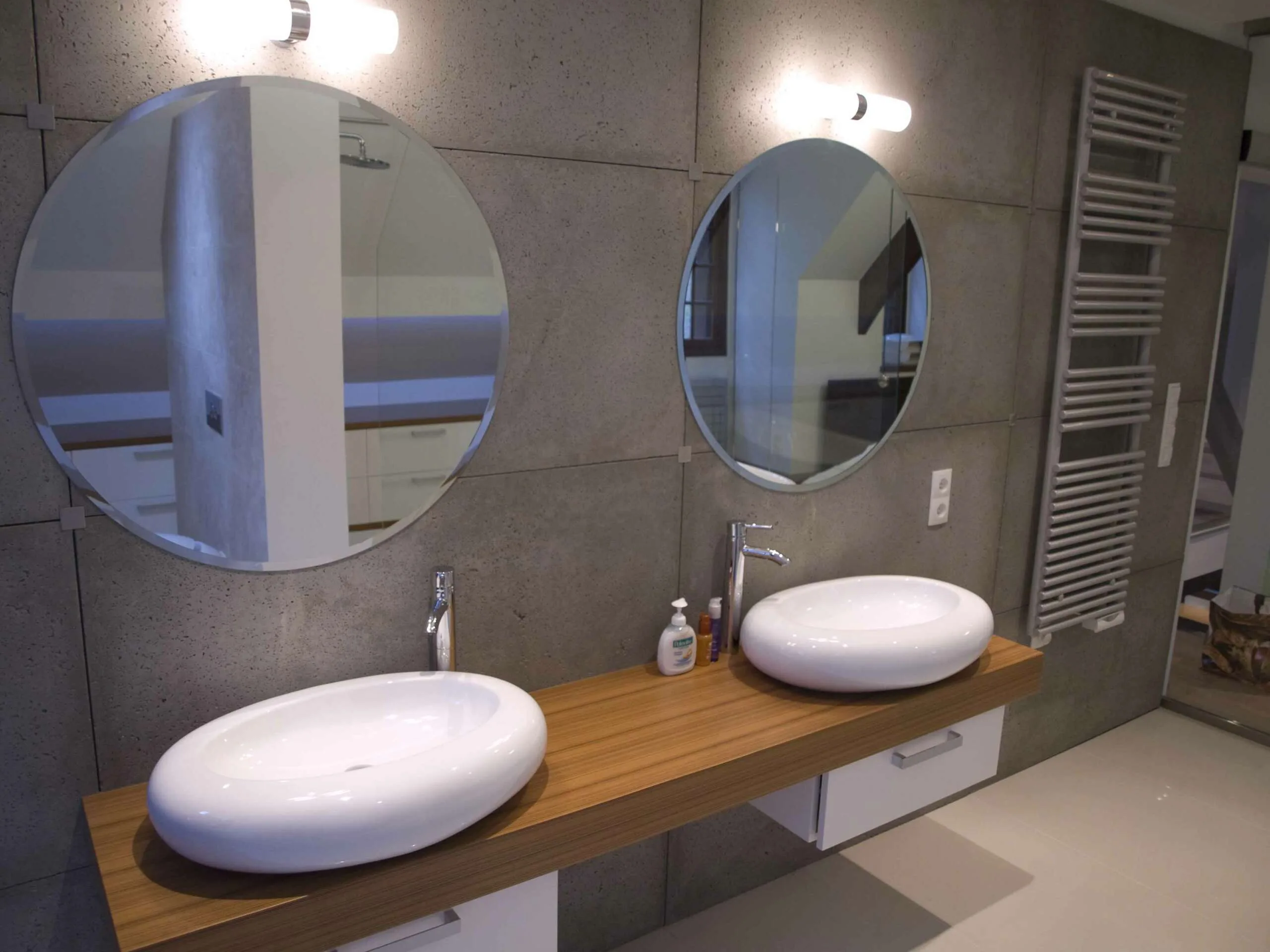 ConcreAte decorative concrete — project Paryż Sfera