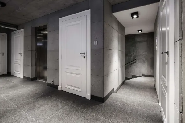 Beton architektoniczny na elewacji domu — Warszawa