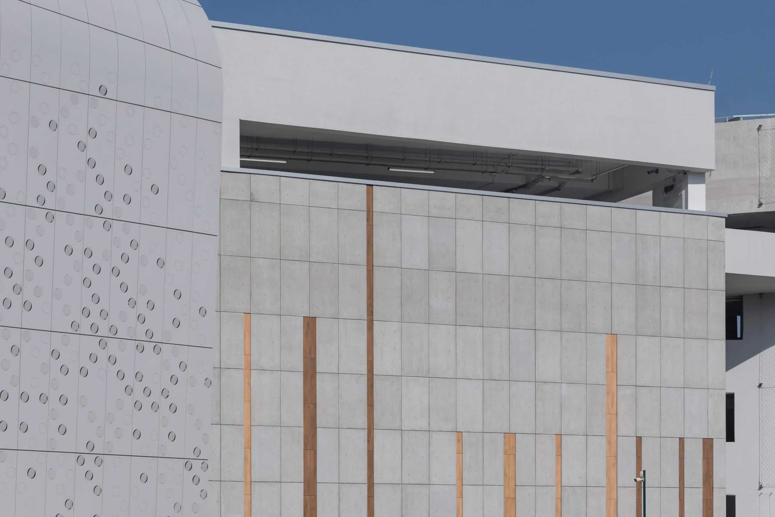 Concrete panels concreAte common — shopping centre Krakow